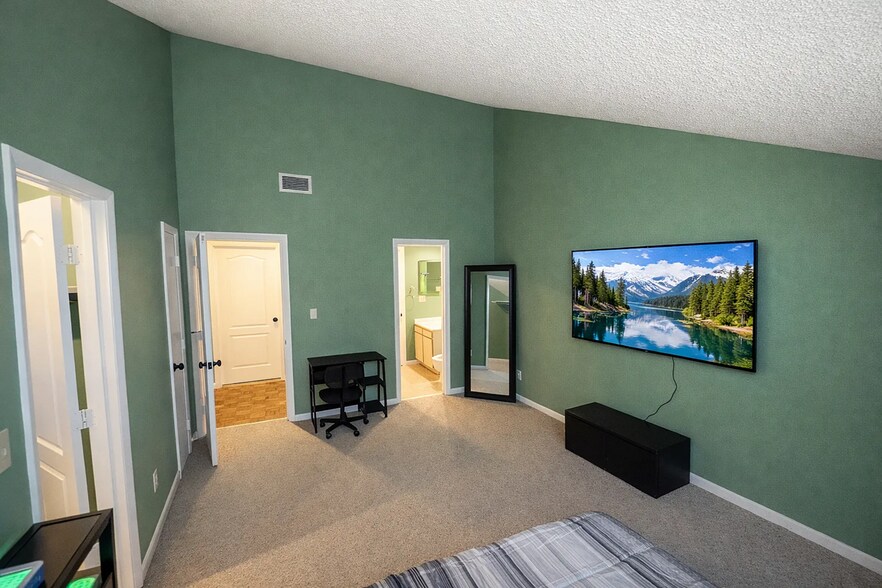 Building Photo - 22 Colony West Dr