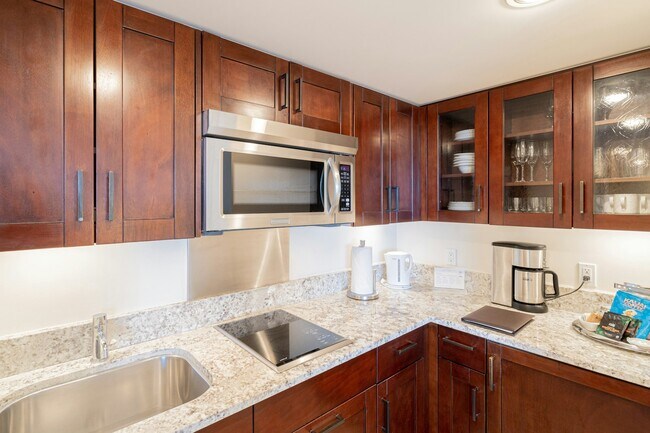 Building Photo - 223 Saratoga Rd