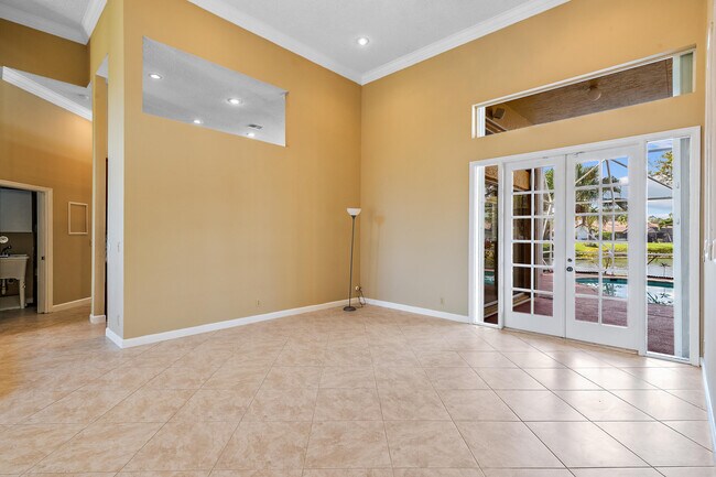 Building Photo - 6051 NW 60th Ave