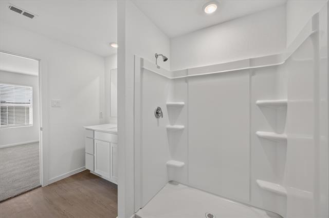 Building Photo - 624 W Criner St