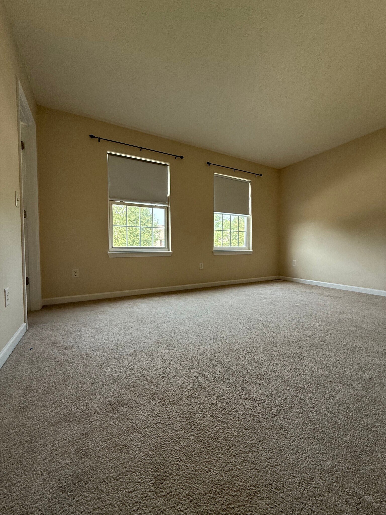 Building Photo - 4816 N Ashcroft Ln