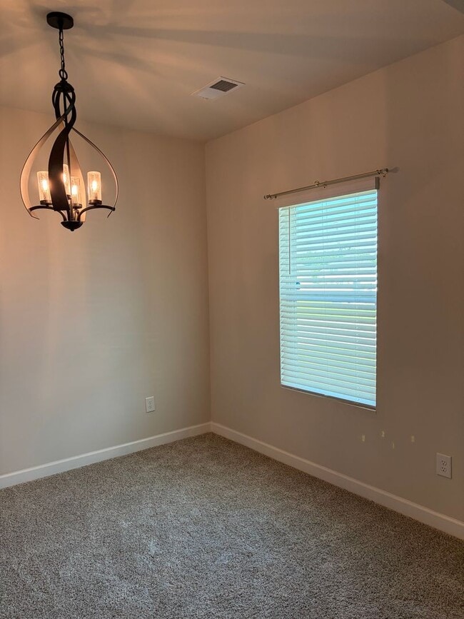 Building Photo - 669 Grays Creek Rd