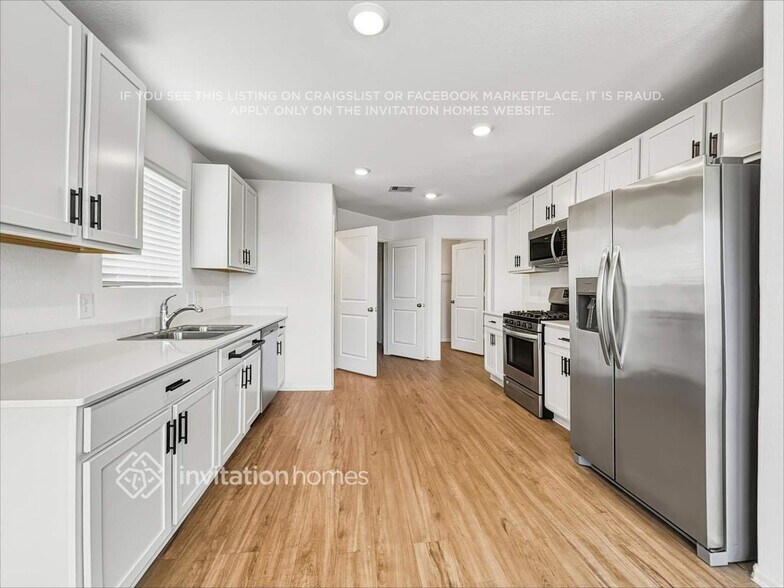 Building Photo - 18838 Charter Elm Dr