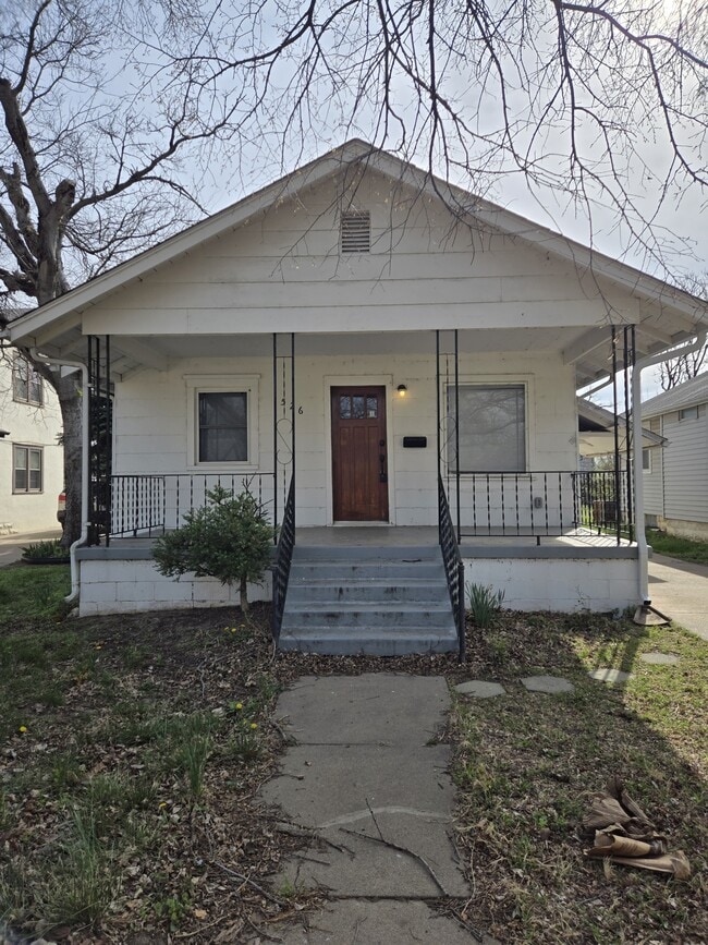 Building Photo - 526 Martinson N