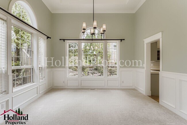 Building Photo - 14606 NW Applegate Ln