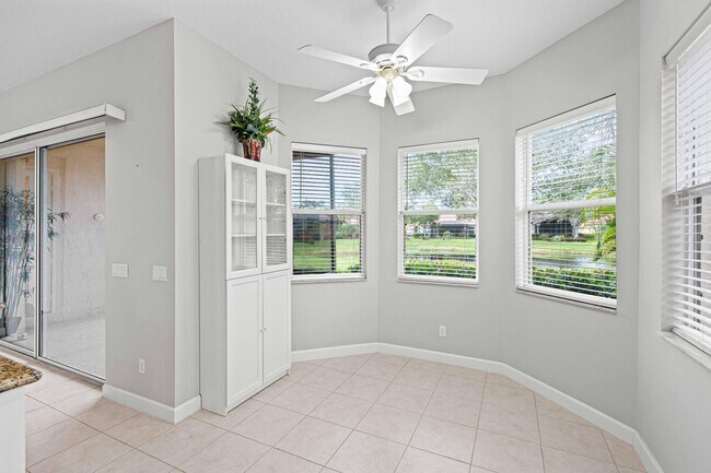 Building Photo - 7317 Bob O Link Way