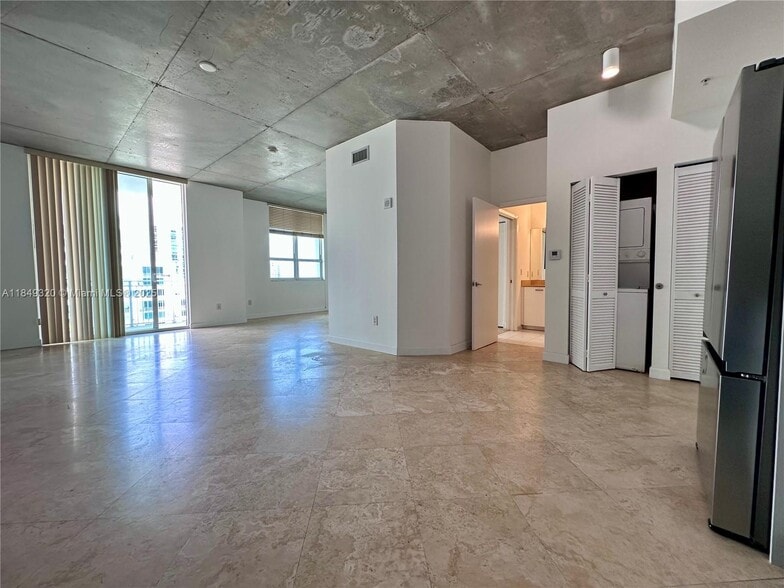 Building Photo - 2275 Biscayne Blvd