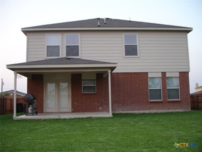 Building Photo - 3304 Thunder Creek Dr