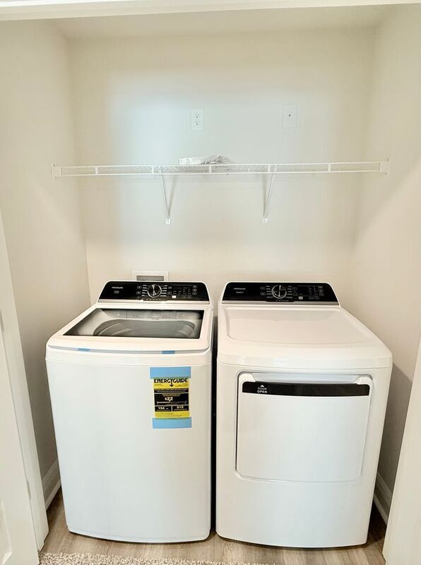 Building Photo - 2479 Cliff Hollow Cir