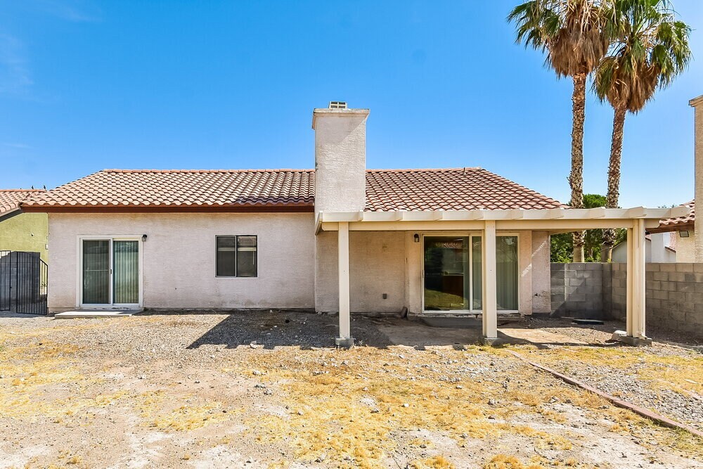 Building Photo - 3601 Uranus Dr