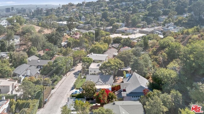 Building Photo - 2565 Glen Green St