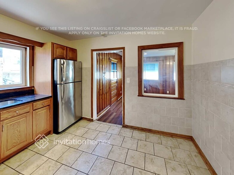 Building Photo - 3110 N Austin Ave