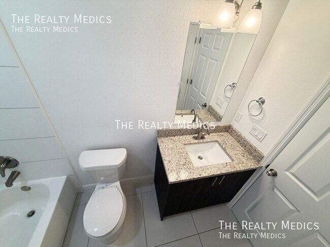 Building Photo - 2481 San Filippo Dr SE