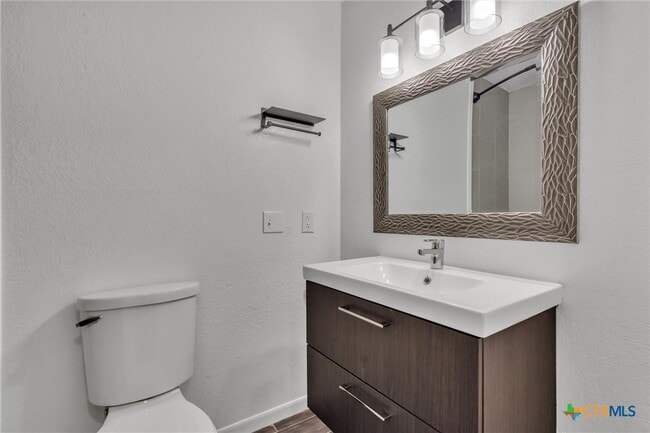 Building Photo - 1624 Aquarena Springs Dr