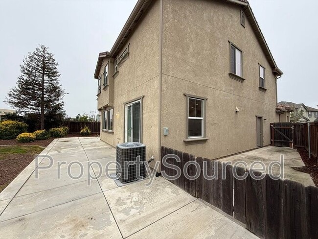 Building Photo - 17340 Ferndale St