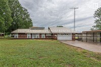 Building Photo - 3311 W Howard Nickell Rd
