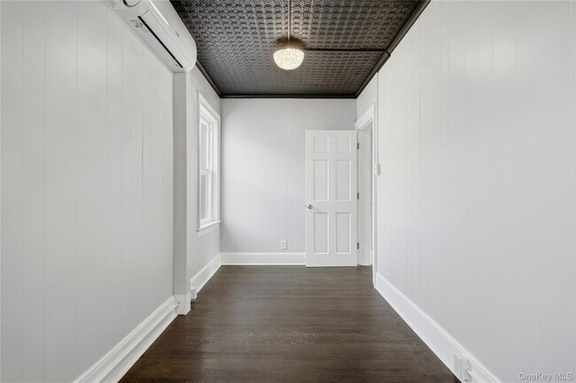 Building Photo - 45 S Robinson Ave