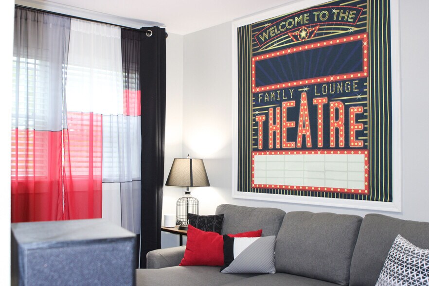 Building Photo - 7801 Rushmore Ave NE