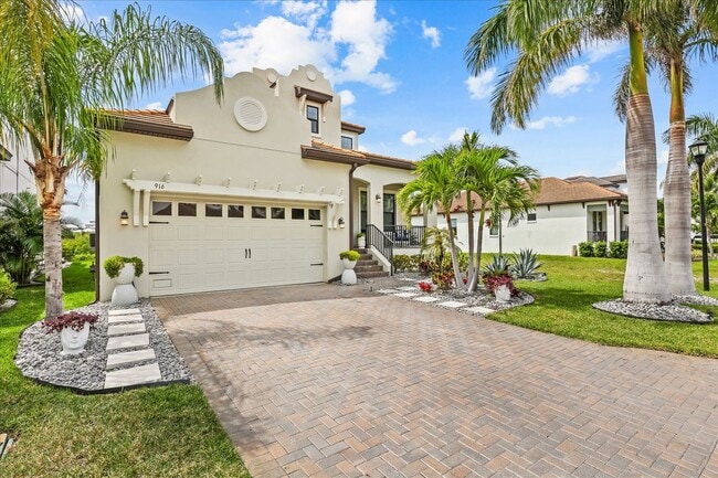 Building Photo - Waterfront Luxury Living | Private Dock + Direct Tampa Bay Access