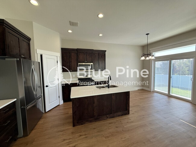 Building Photo - 3758 Inglewood Dr