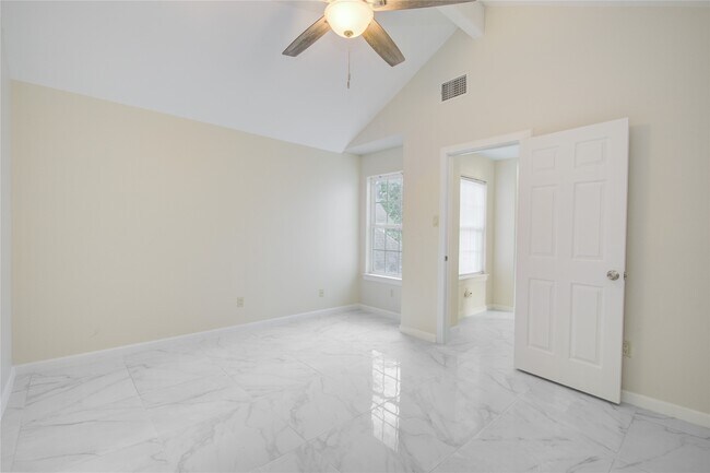 Building Photo - 4427 Waterfall Way