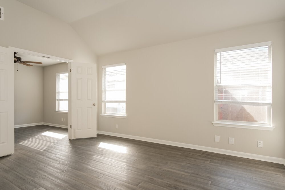 Building Photo - 407 Clarks Way