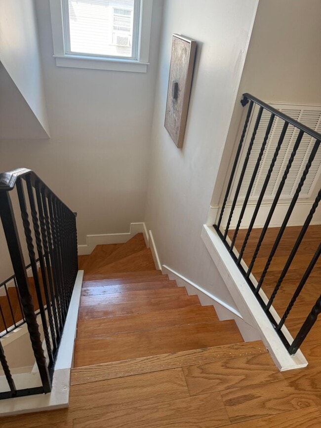 Building Photo - Beautiful Single Family Home