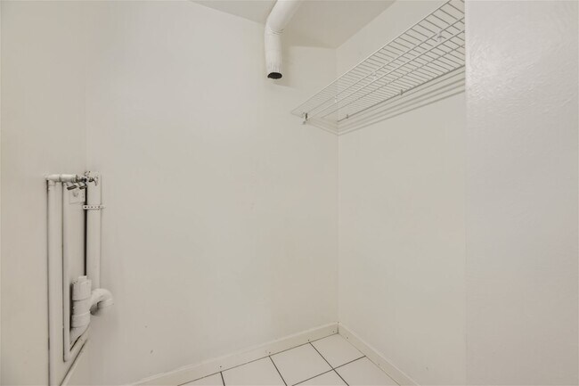 Building Photo - 5995 W Hampden Ave