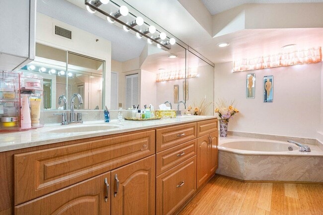 Building Photo - 16032 Lomond Hills Trail