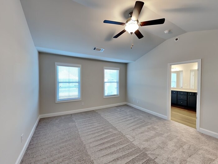 Building Photo - 121 Wayne Ln