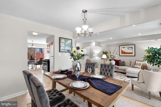 Building Photo - 10746 Green Mountain Cir