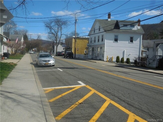 Building Photo - 223 Hudson St