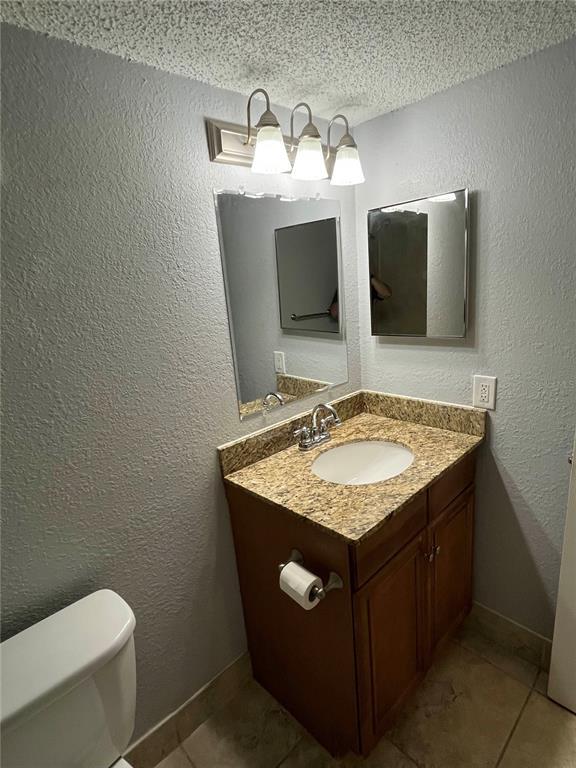 Building Photo - 2700 Coconut Bay Ln