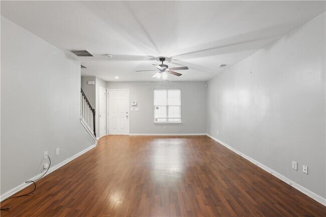 Building Photo - 1823 Devon Dr