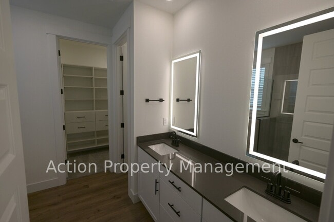 Building Photo - Beautiful New 3 Bed 2 Bath Home in Rolling Hills – Built in 2025