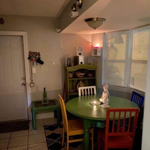 Building Photo - 5921 NE 18th Ave