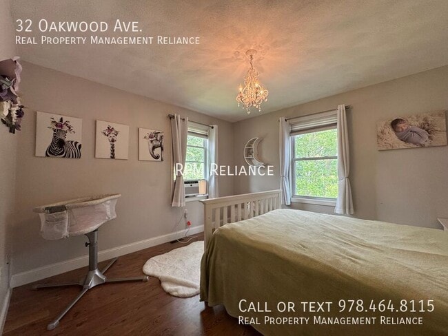 Building Photo - 32 Oakwood Ave