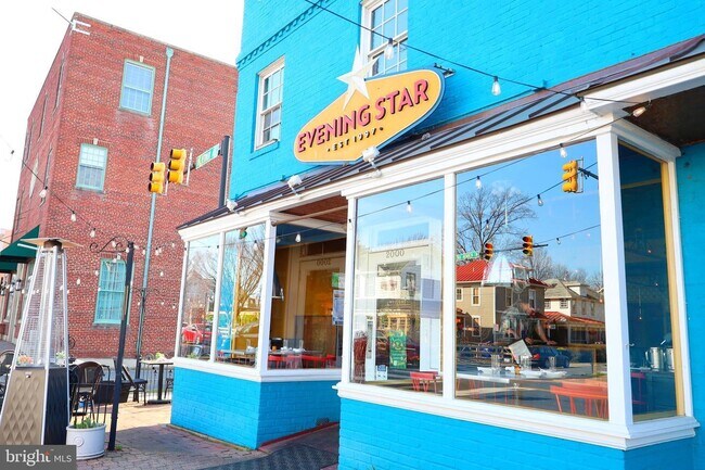 Building Photo - 111 E Randolph Ave