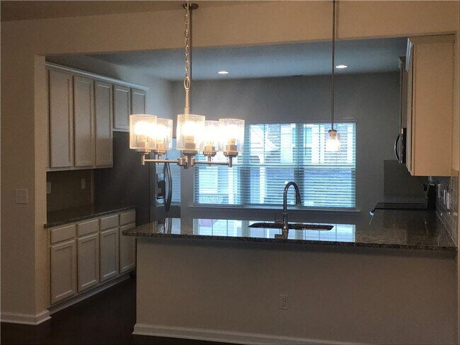 Building Photo - 3844 Equity Ln