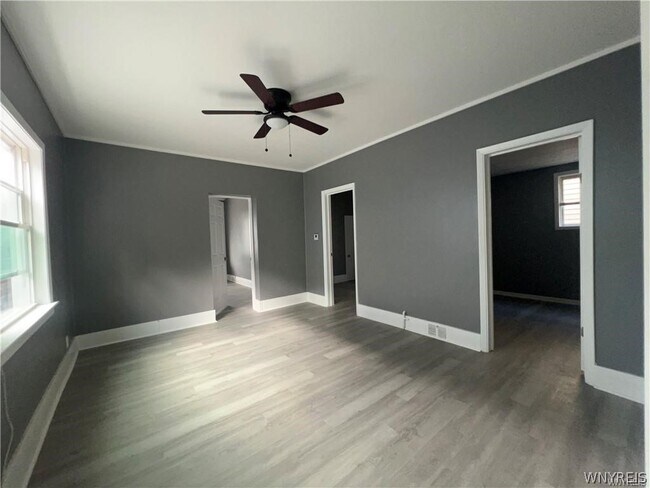 Building Photo - 165 Roland Ave