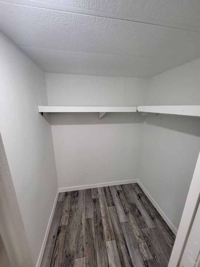 Building Photo - NEWLY RENOVATED 3/2 Home in SW Ocala. Close to WEC & Dunnellon