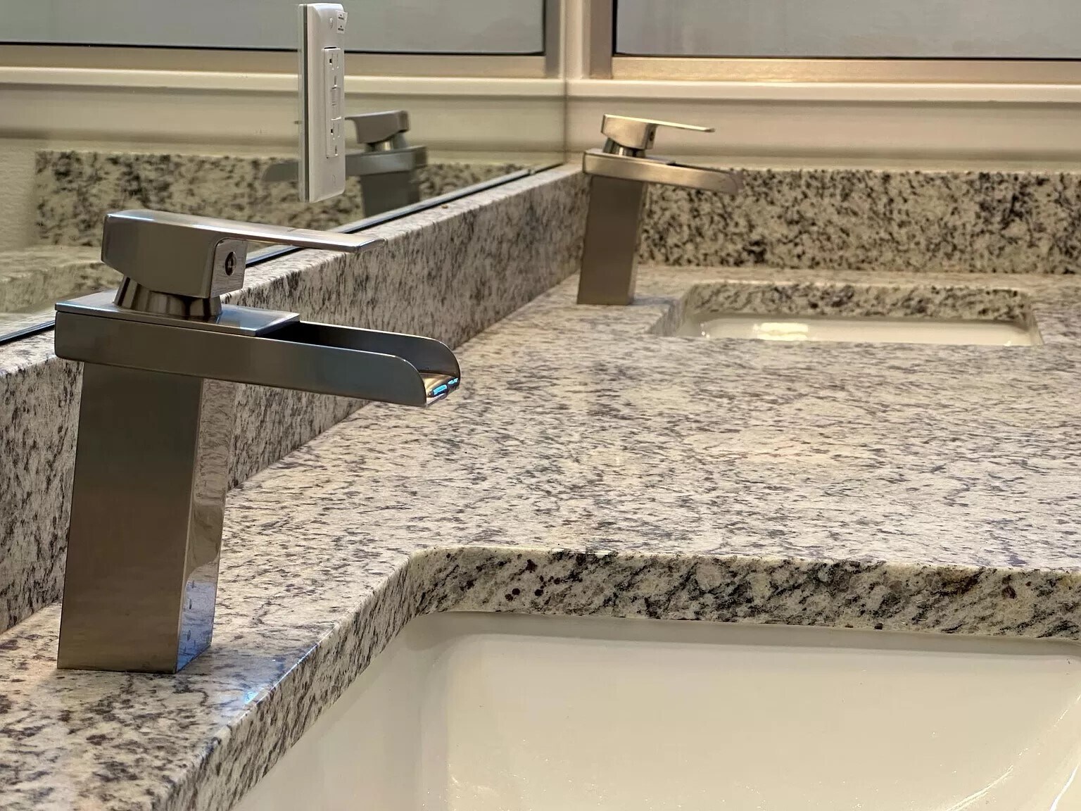 Building Photo - 706 Tower Mill Ct