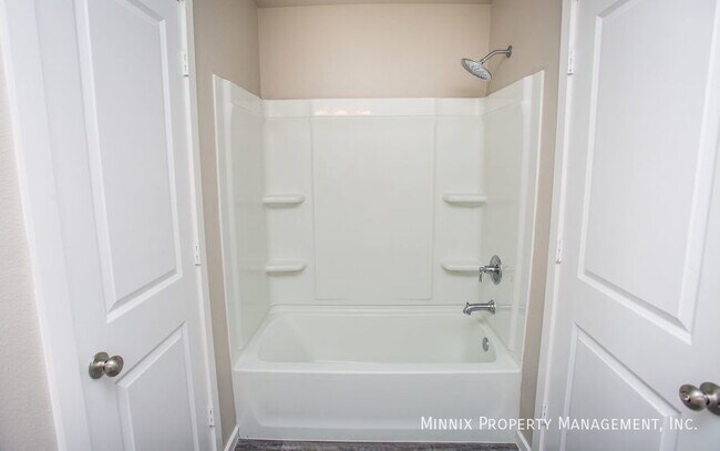 Building Photo - 2114 N. Ave. L-B