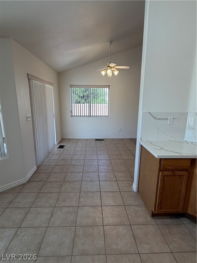 Building Photo - 5776 Badlands Ln