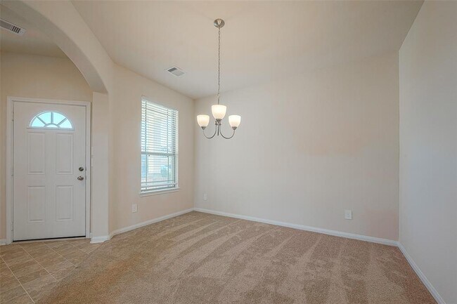 Building Photo - 14633 E Pine Heart Dr