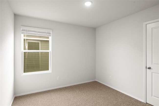 Building Photo - 227 Jackson Dr