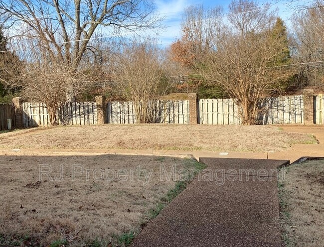 Building Photo - 6678 Spencer Forest Cove W