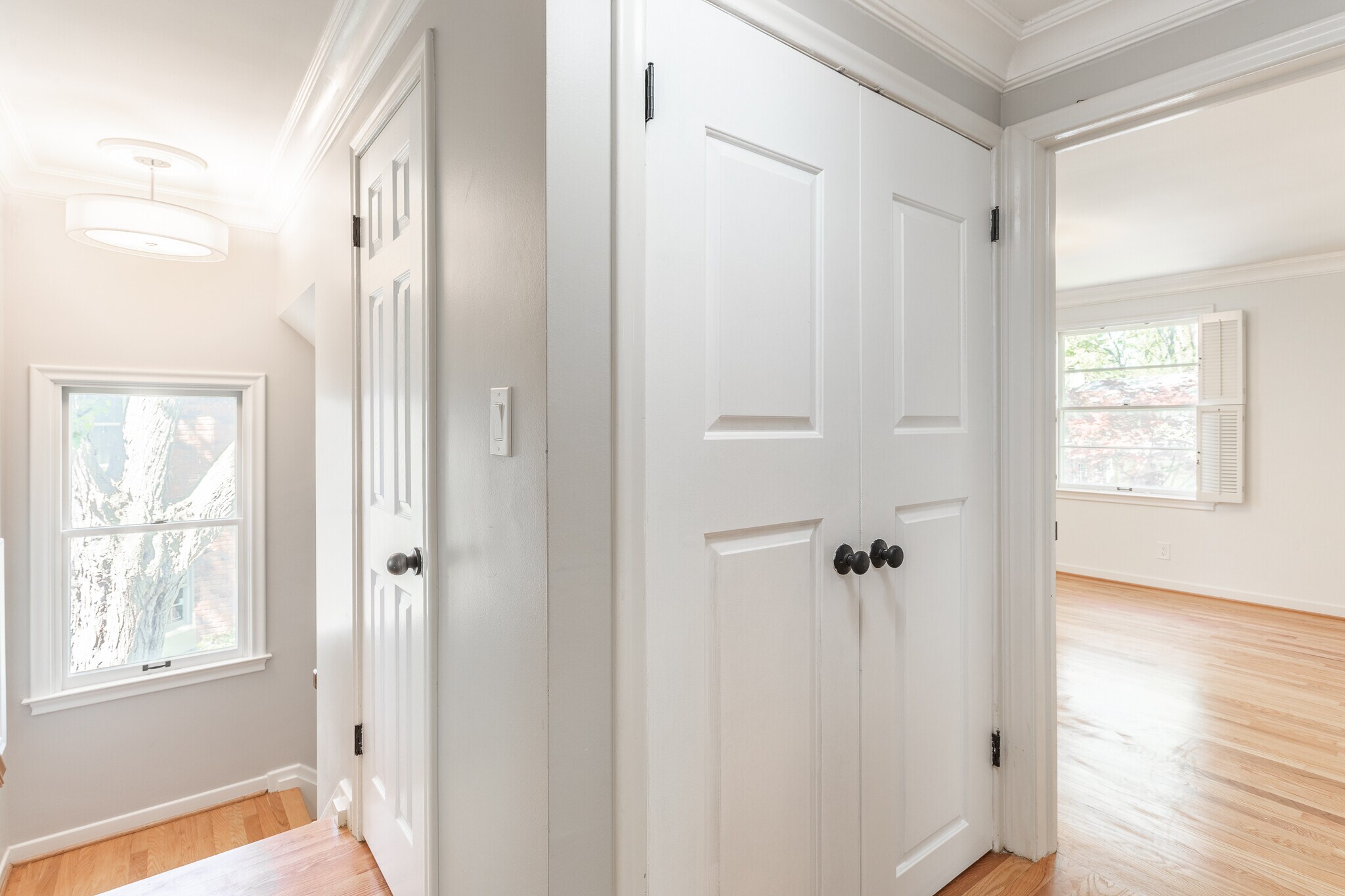 Building Photo - 906 Putney St