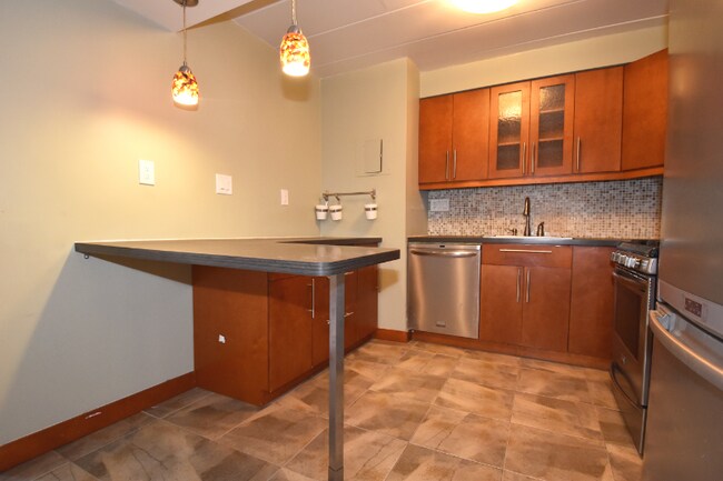 Building Photo - 5 Bayard Rd