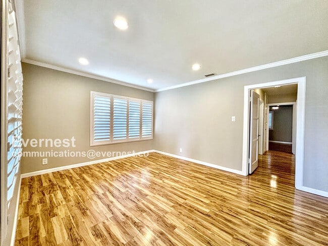Building Photo - 10769 Galvin St